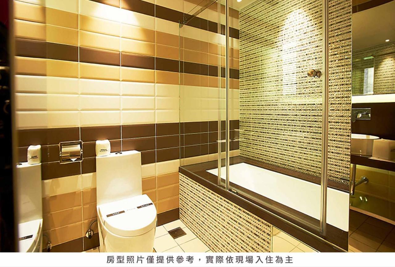 Royal Group Hotel Bo Ai Branch Kaohsiung Esterno foto
