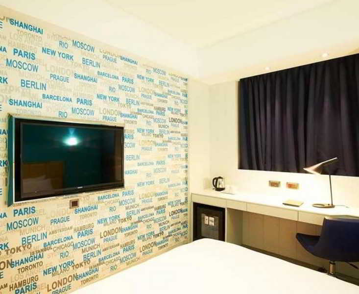 Royal Group Hotel Bo Ai Branch Kaohsiung Esterno foto