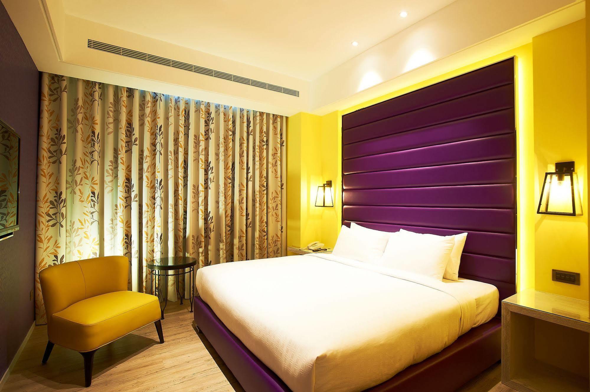 Royal Group Hotel Bo Ai Branch Kaohsiung Esterno foto