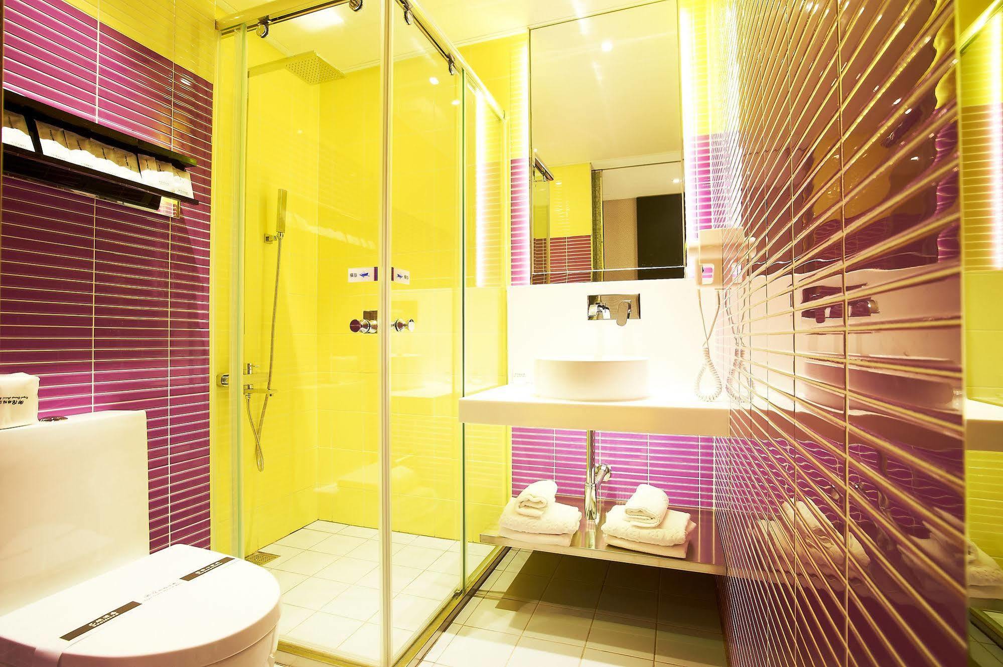 Royal Group Hotel Bo Ai Branch Kaohsiung Esterno foto
