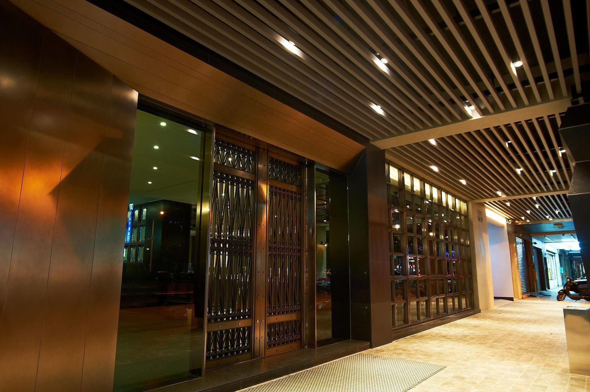 Royal Group Hotel Bo Ai Branch Kaohsiung Esterno foto